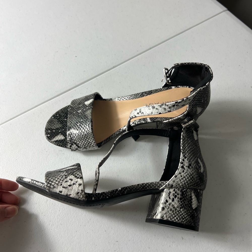 RAMPAGE - Ram-Maddie snake skin Block Heels Sandals For Women’s Size 6.5